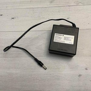 Medela Pump in Style Battery Pack, Portable‎ Unit for 9 Volt Pump
